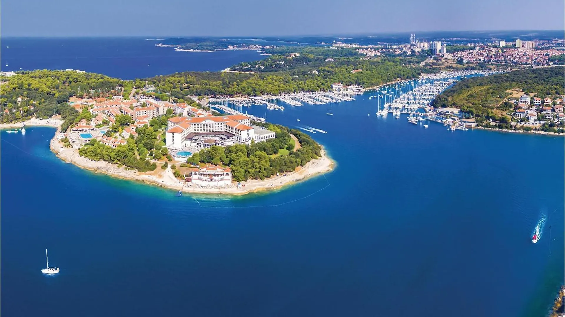4 Bedroom Beautiful Apartment In Stinjan Croatia