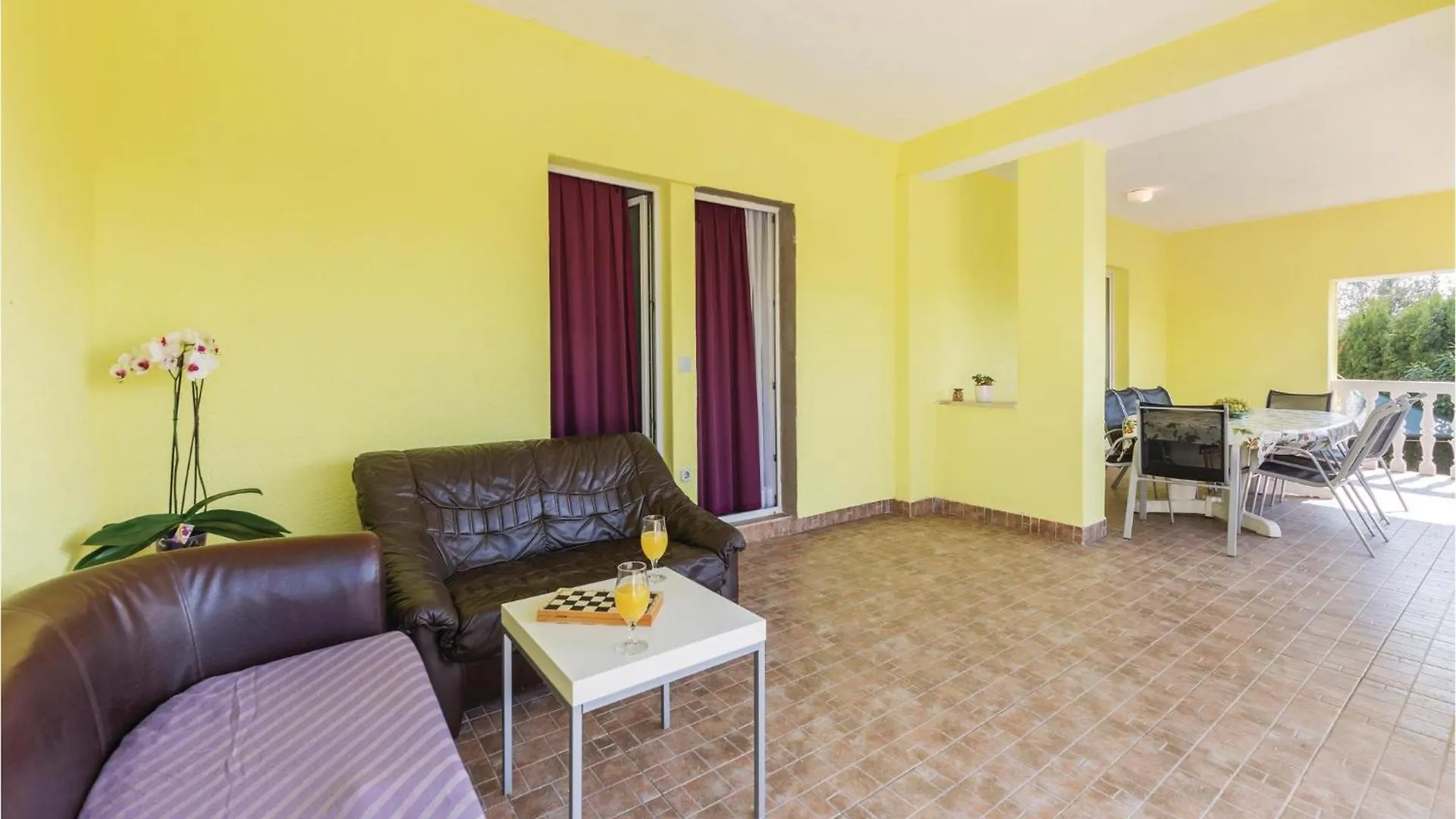 4 Bedroom Beautiful Apartment In Štinjan